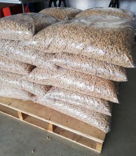 Pellets Pine |  Firewood, briquettes | SCOPULUS Handels-und Dienstleistungs GmbH 
